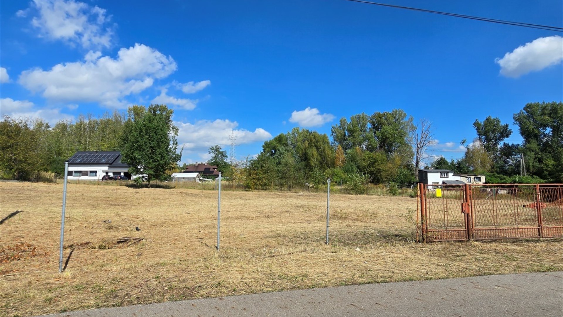 Działka na sprzedaż