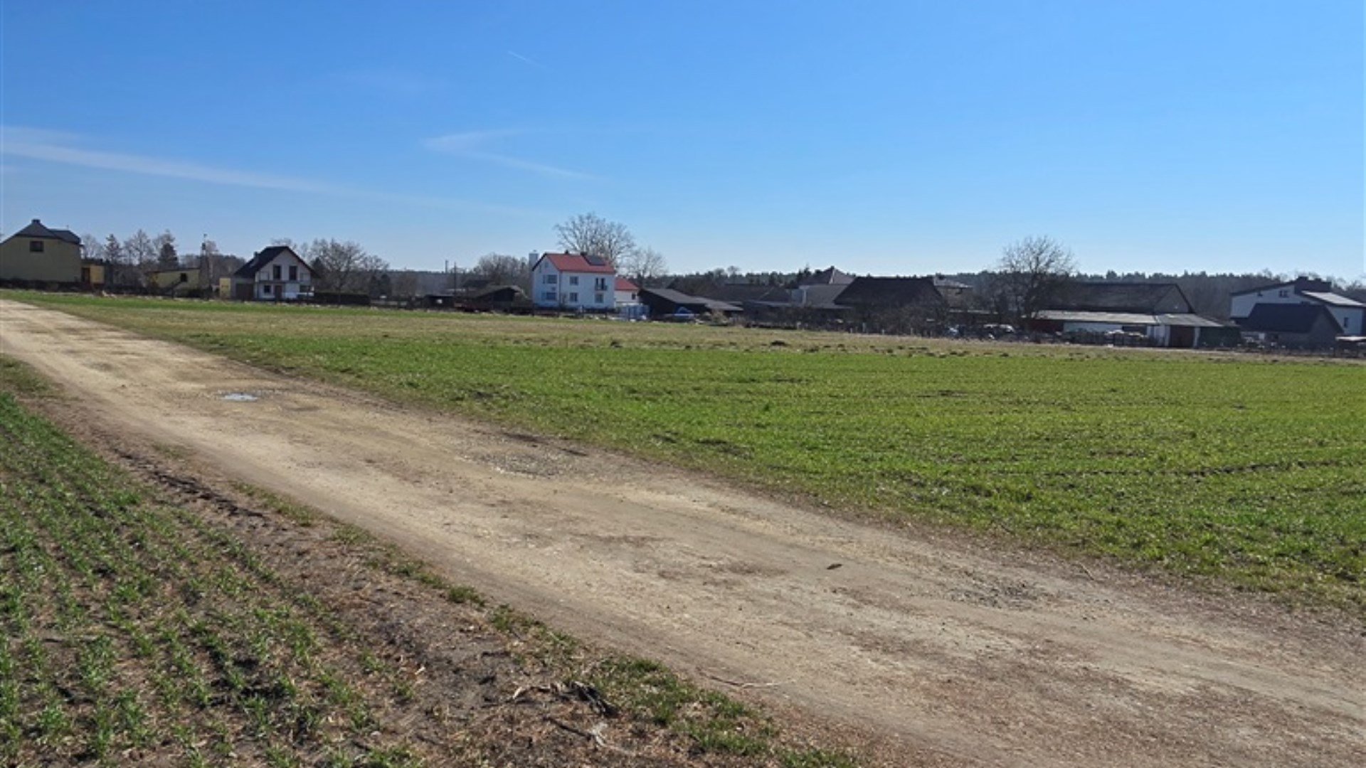 Działka na sprzedaż