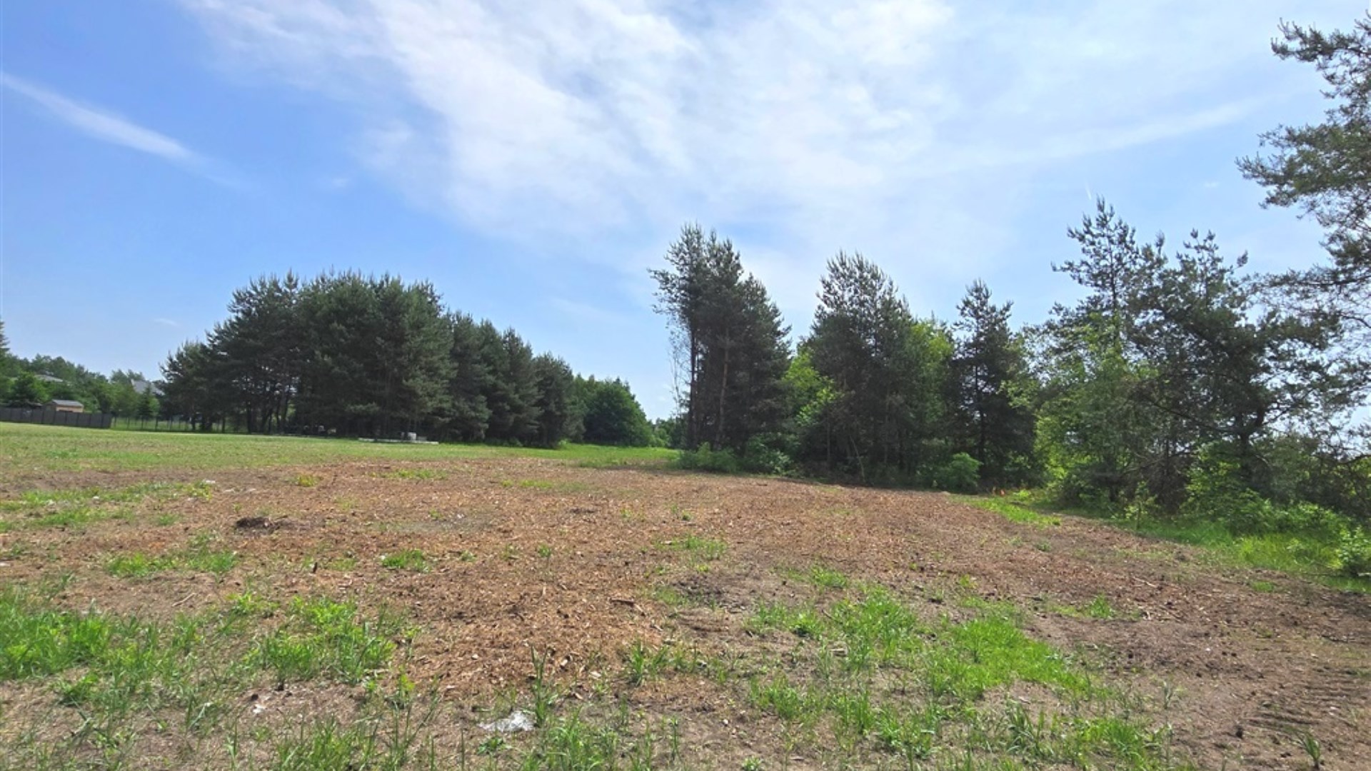 Działka na sprzedaż